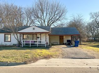 715 W 4th St, Ada, OK 74820