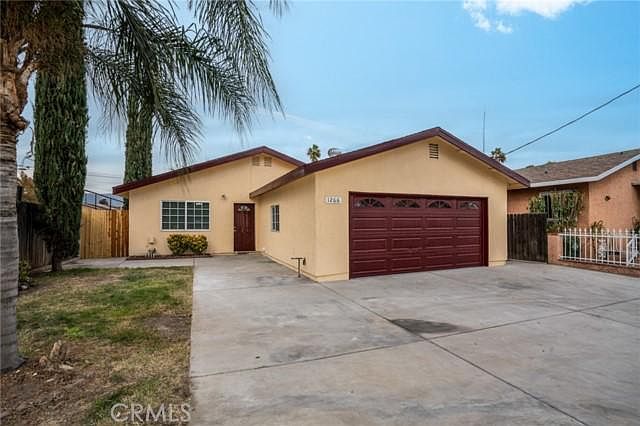 1st image of 1266 W Rialto Ave