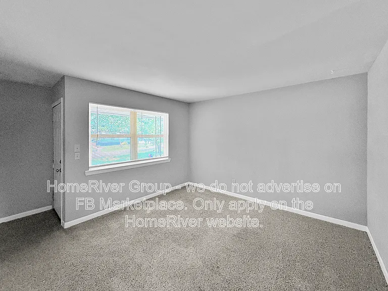 703 Barlow Way — Photo 2