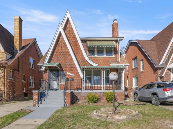 15415 Sorrento St, Detroit, MI 48227