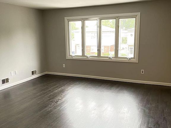 2nd image of 214 Giffords Ln Floor 1