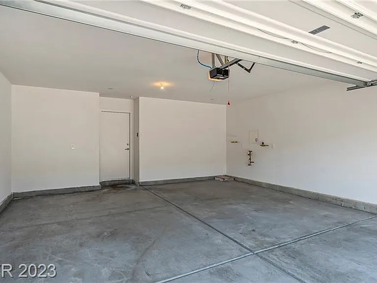 689 Omaggio Pl — Photo 29