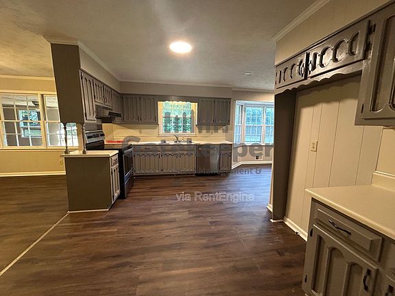 5th image of 2000 Forest Dr