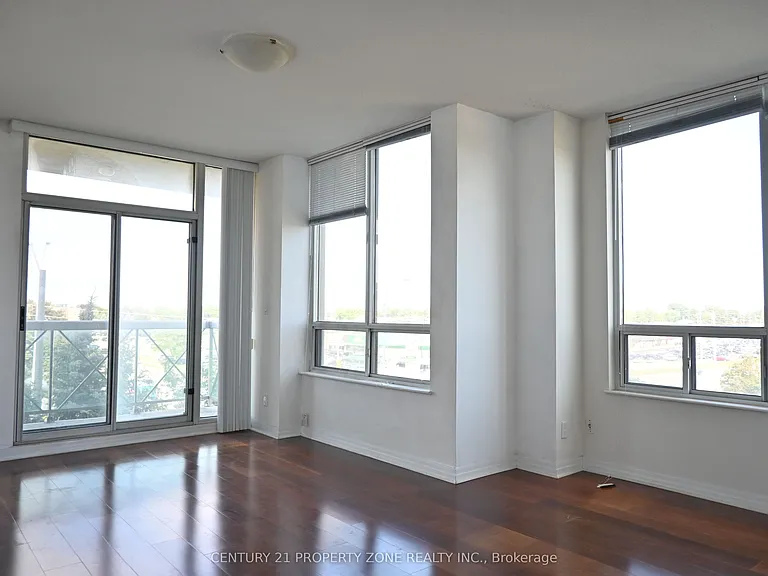 1359 Rathburn Rd E #405 — Photo 7