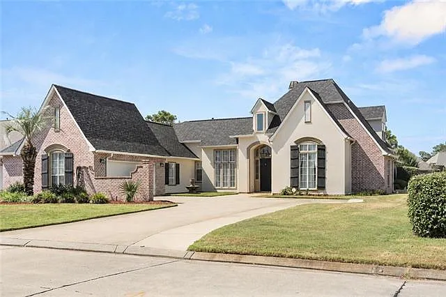 421 E Honors Point Ct