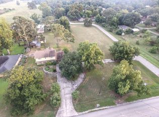 Sandy Ln, Willis, TX 77378