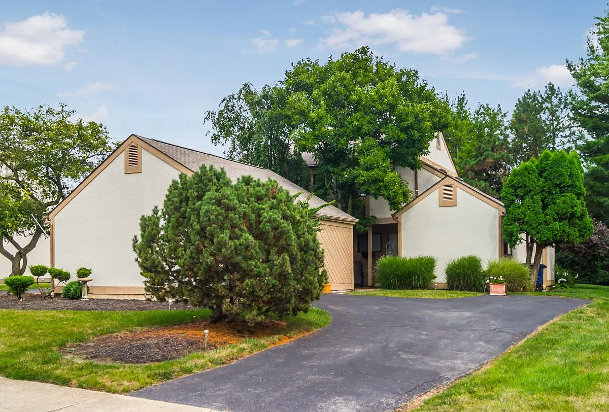 front - 6386 Chippenhook Ct #386