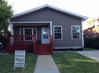 818 4th St W, Williston, ND 58801