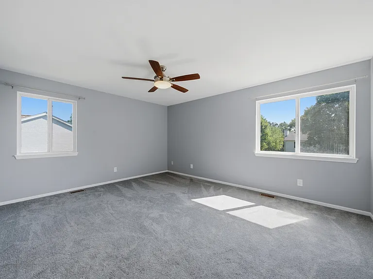 1912 Redwood Ln — Photo 14