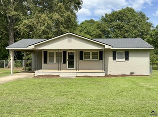 606 Chamlee Dr, Fort Valley, GA 31030