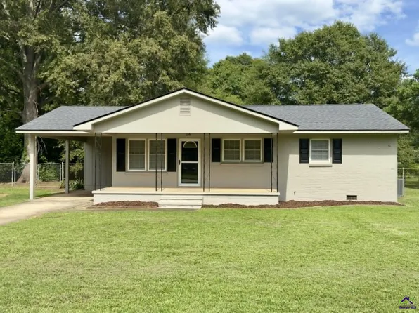 606 Chamlee Dr, Fort Valley, GA 31030