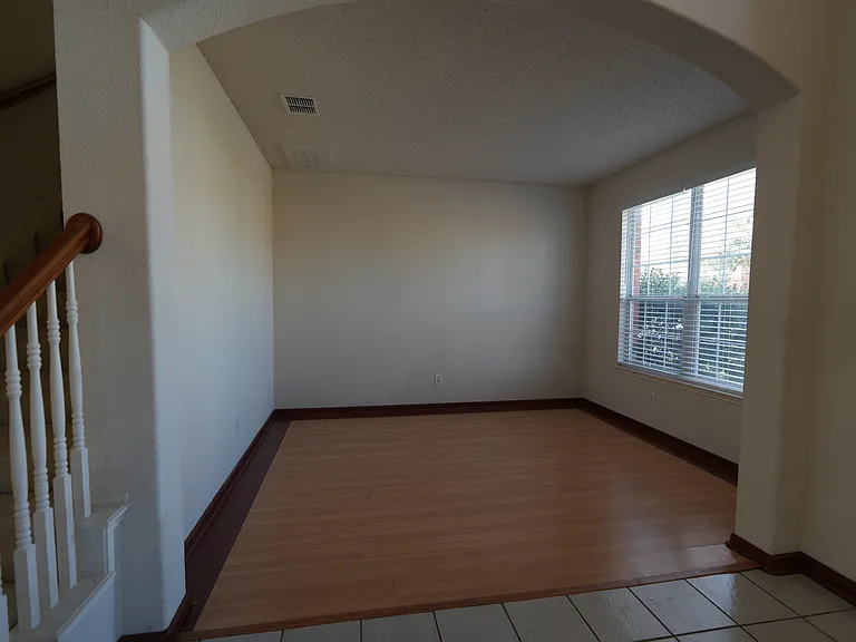 3012 Mill Ridge Dr — Photo 3