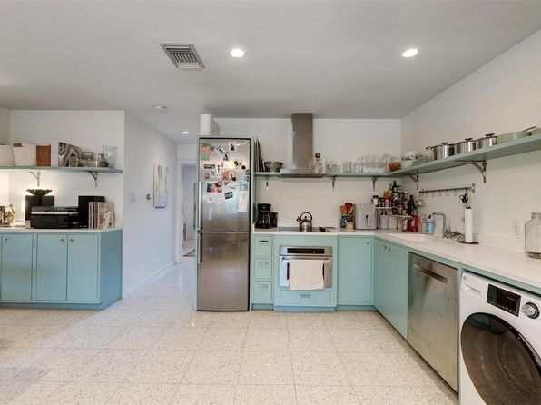 1208 Enfield Rd APT 202