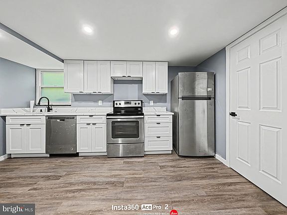 4th image of 2603 Mary Pl