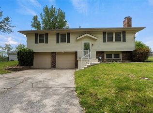 508 SW Killarney Ln, Blue Springs, MO 64014