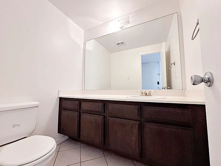 674 Rolling Green Dr — Photo 13