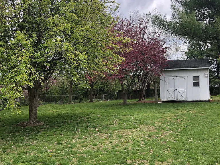 3564 Camelot Dr — Photo 2
