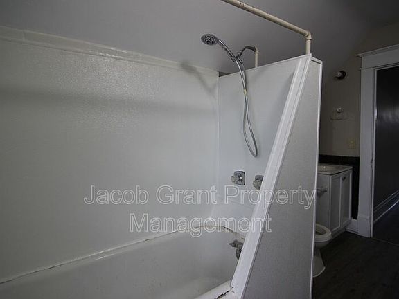 2nd image of 307 H St #3
