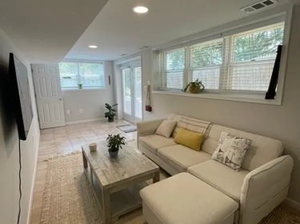 12 Lawngate Ct #Basement, Potomac, MD 20854