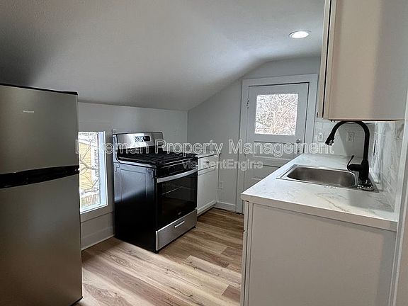 4th image of 810 Grant St #2