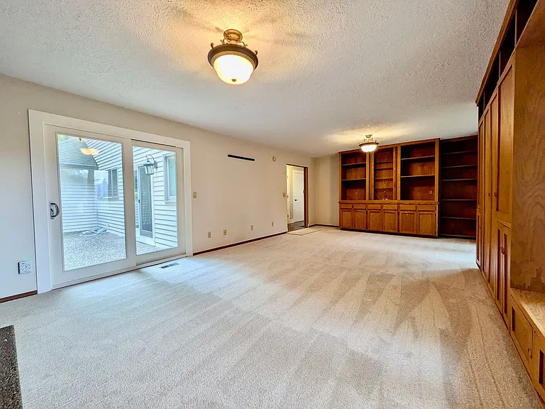 18132 Westview Dr — Photo 26