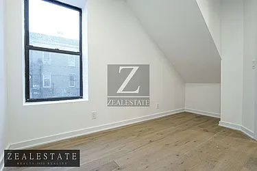 Rented by ZealEstate Group Inc