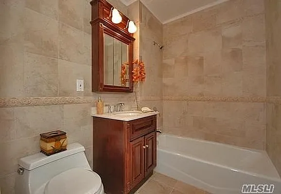 Rented by Douglas Elliman | media 15