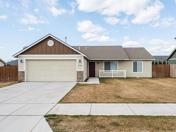 located in Grandridge Meadows, great West Kennewick Location
