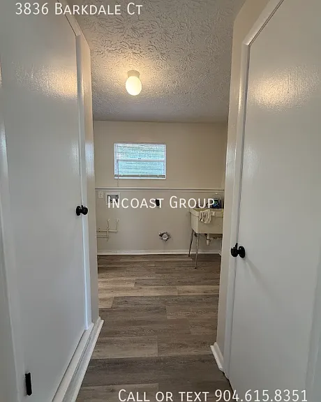 3836 Barkdale Ct — Photo 3