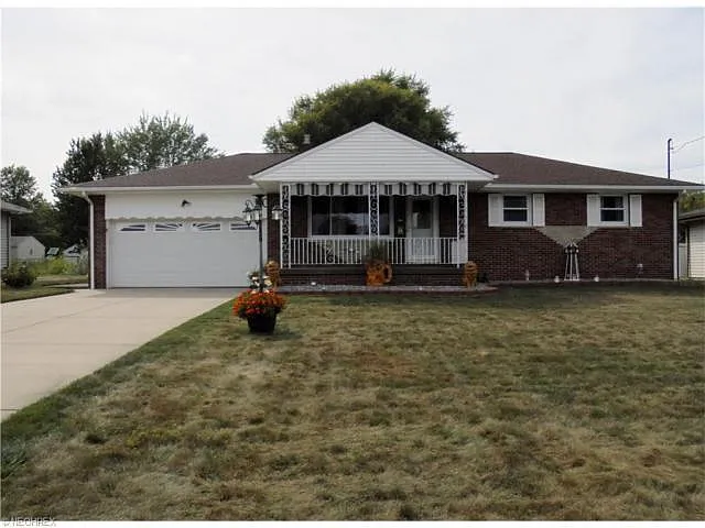 3894 Artmar Dr photo 1
