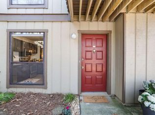 210 Woodcliff Dr, Sandy Springs, GA 30350