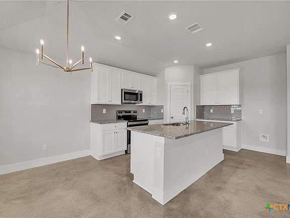 4th image of 1139 Lexington Dr