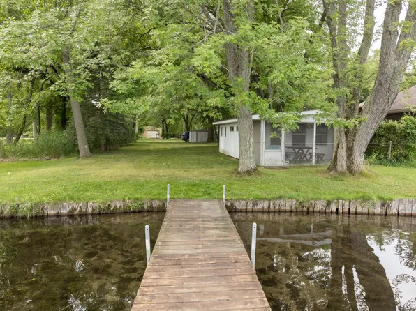 20306 Hillandale Rd, White Pigeon, MI 49099