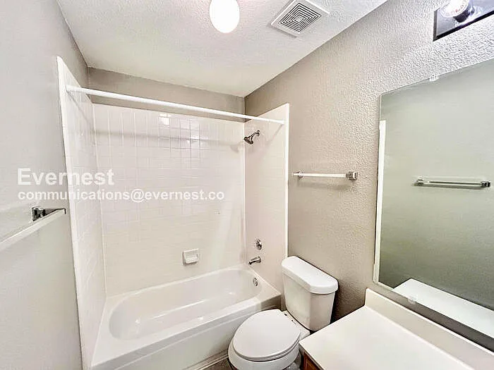1608 Willow Crk — Photo 18