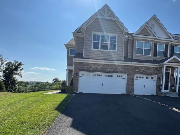 488 Gray Feather Way
