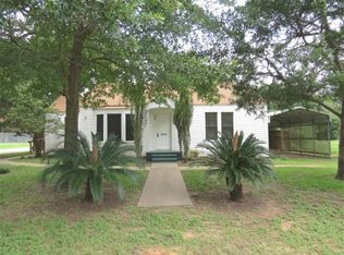 728 Ramsey Ave, Rockdale, TX 76567