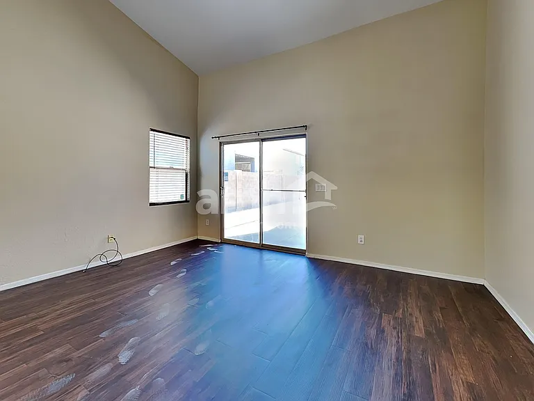 7202 S 45th Ave — Photo 6