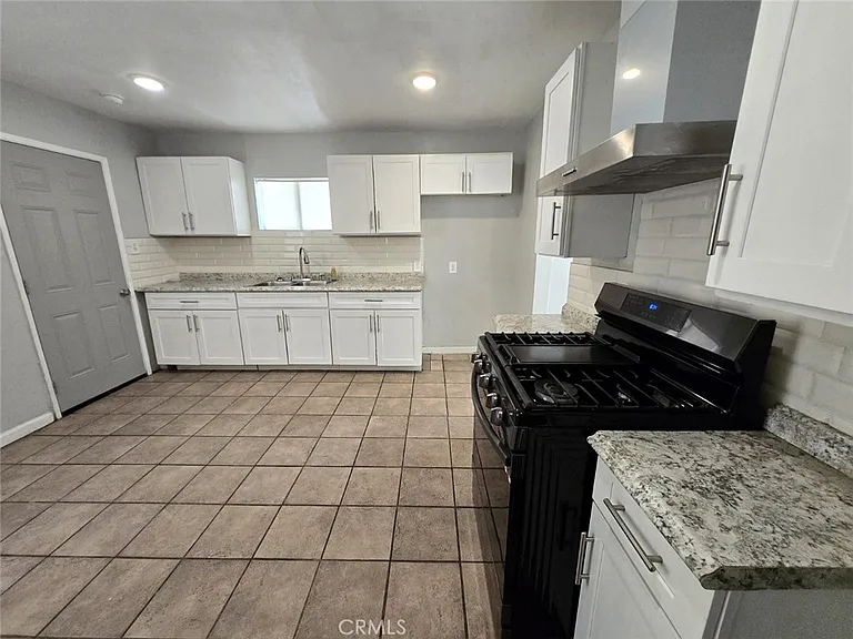 16466 Arrow Blvd #2 — Photo 4