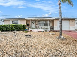 5130 Manor Dr, New Port Richey, FL 34652