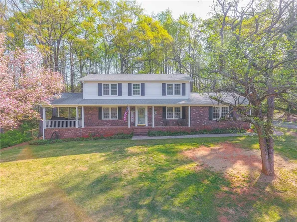 300 Elmwood St, Easley, SC 29642