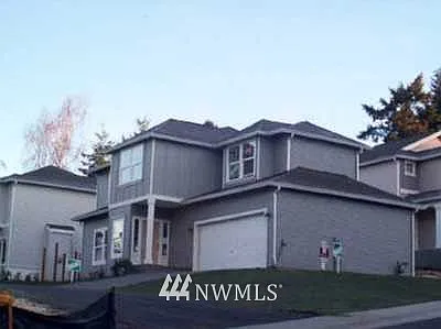 3801 206th (L36) SW photo 1