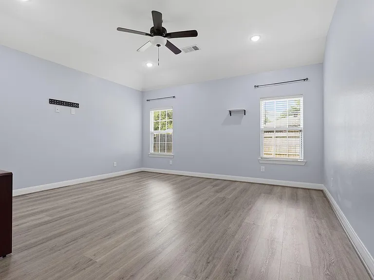 15914 Tug Ct — Photo 15