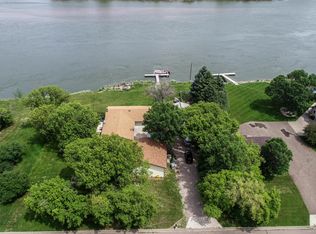 2208 River Dr NE, Mandan, ND 58554