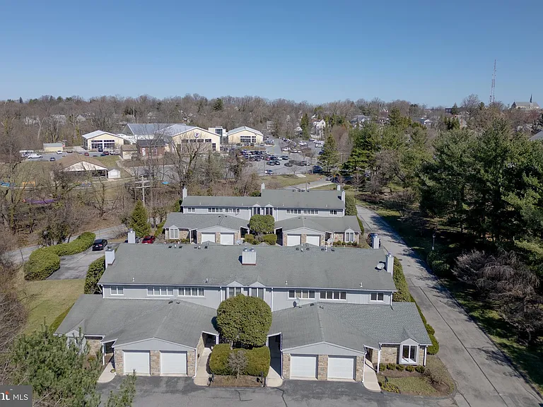 22 Stone Manor Ct #22 — Photo 19