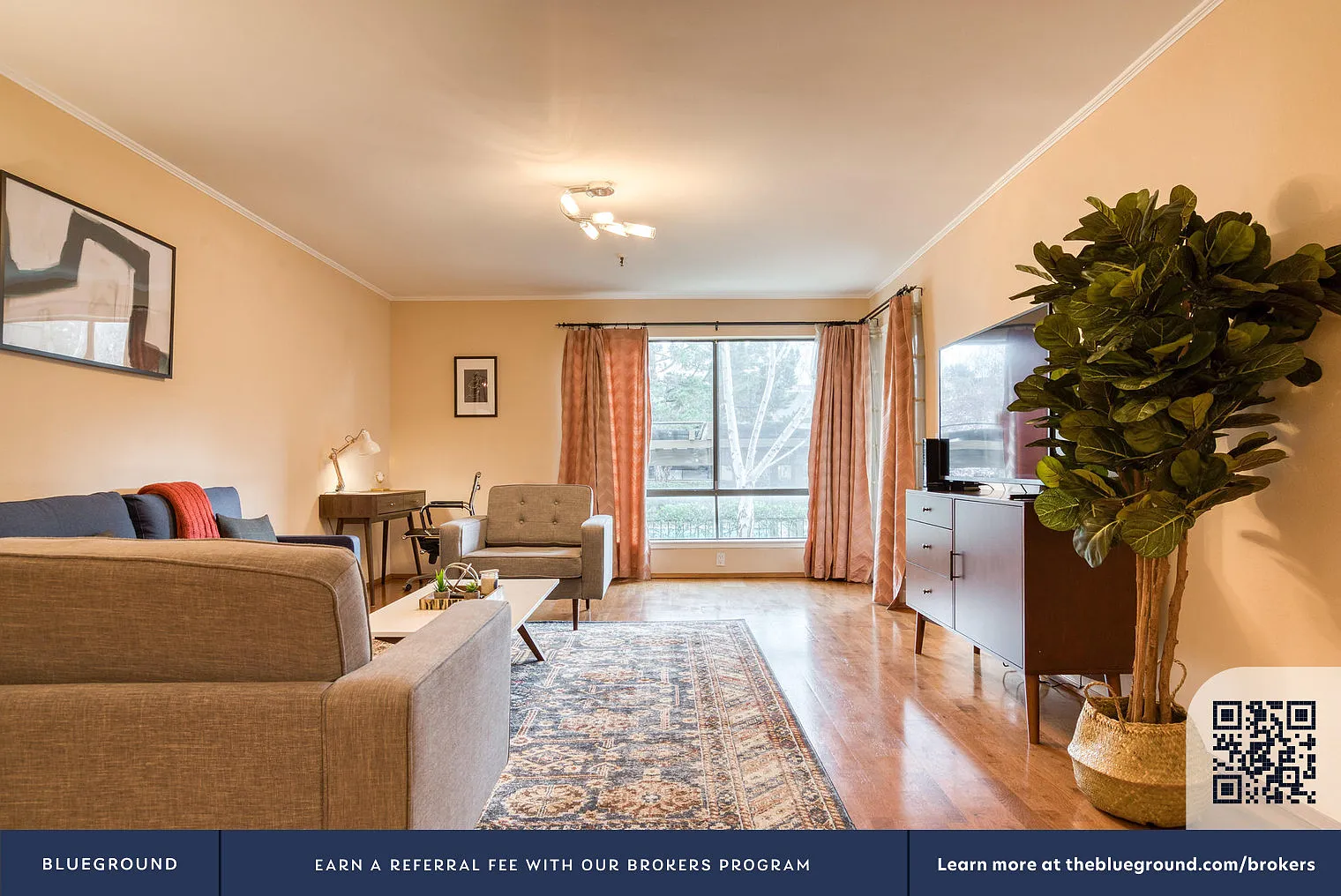 3 bed, 2.0 bath, 1396 sqft, $4,830 — Photo 3