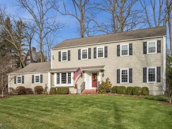 4 Gillespie Ln Morristown Nj 07960 Zillow