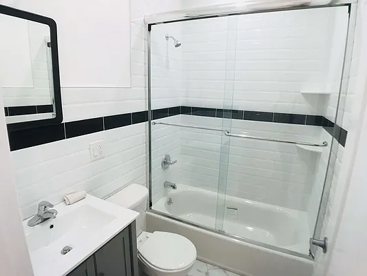 Rented by Reyes & Elsamad Real Estate Group | media 9