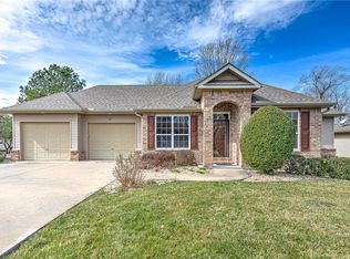 61 Highland Pkwy, Bella Vista, AR 72715