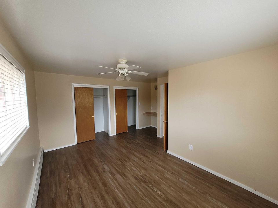 2nd image of 1295 W 3rd Ave #1295