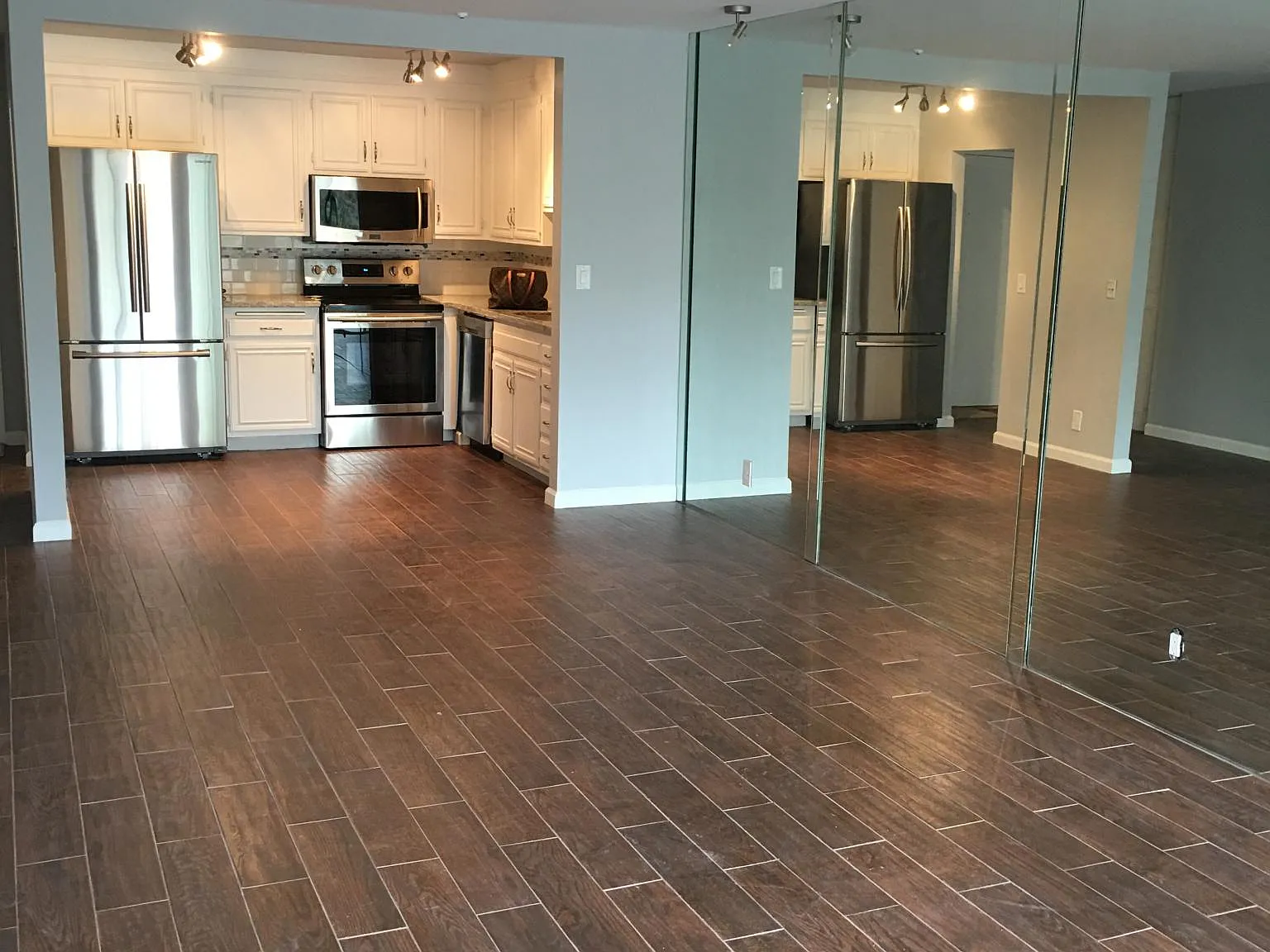 1 bed, 726 sqft, $2,795 — Photo 3